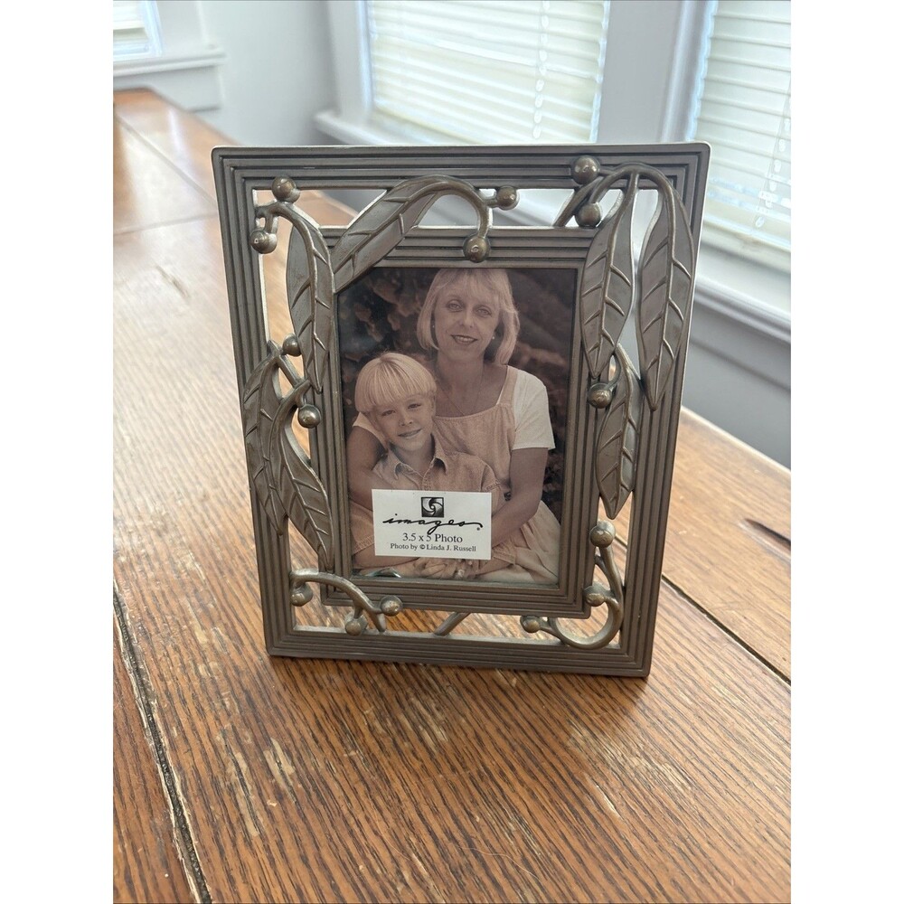Pewter 'Home Accents' Ivy Leaf Scroll 3.5" x 5" Picture Frame
